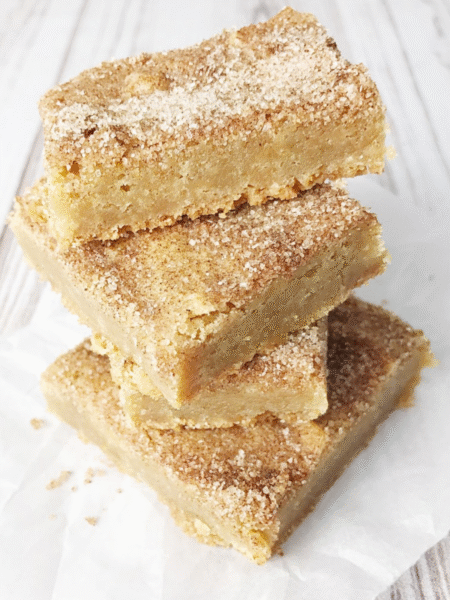 Easy Cinnamon Sugar Blondies Recipe