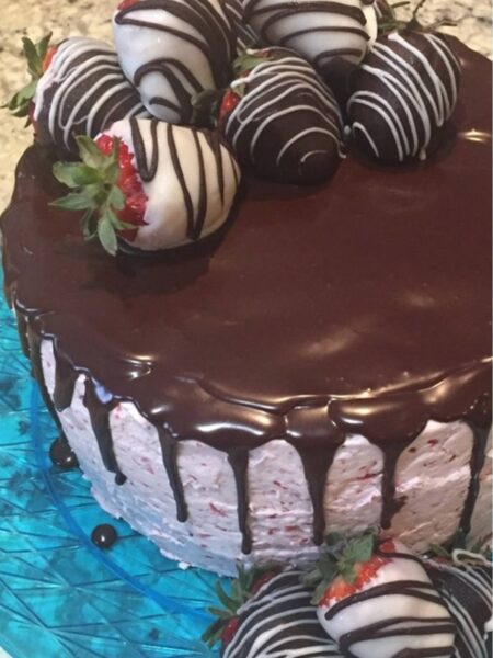 Chocolate-Covered Strawberry Cake Recipe