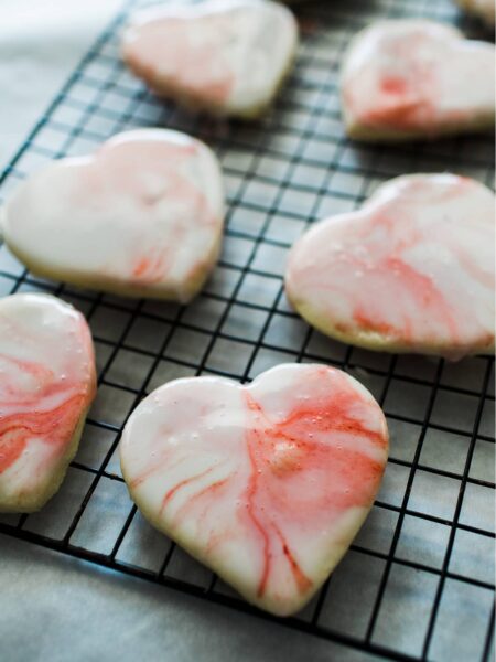 Marbled Meringue Hearts Recipe